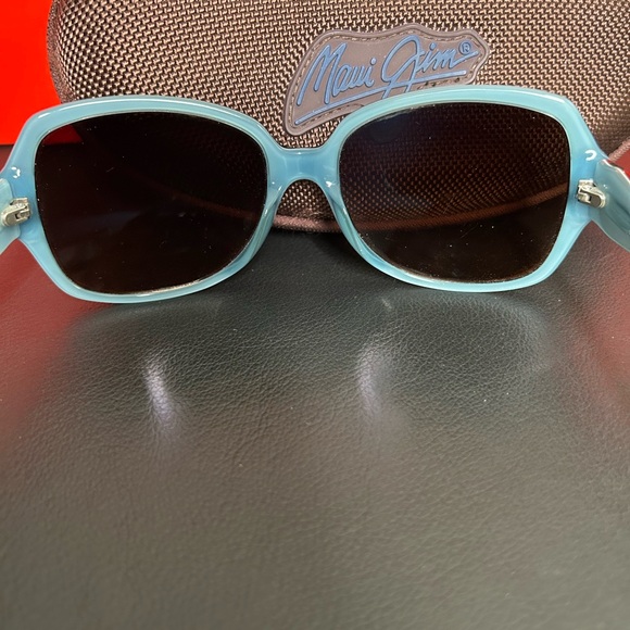 Maui Jim Brown Tortoise Shell Sunglasses with Dark Lenses main image 6